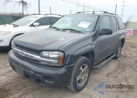2007 Chevrolet Trailblazer Ls из США, поврежденный, VIN 1GNDS13S372176755